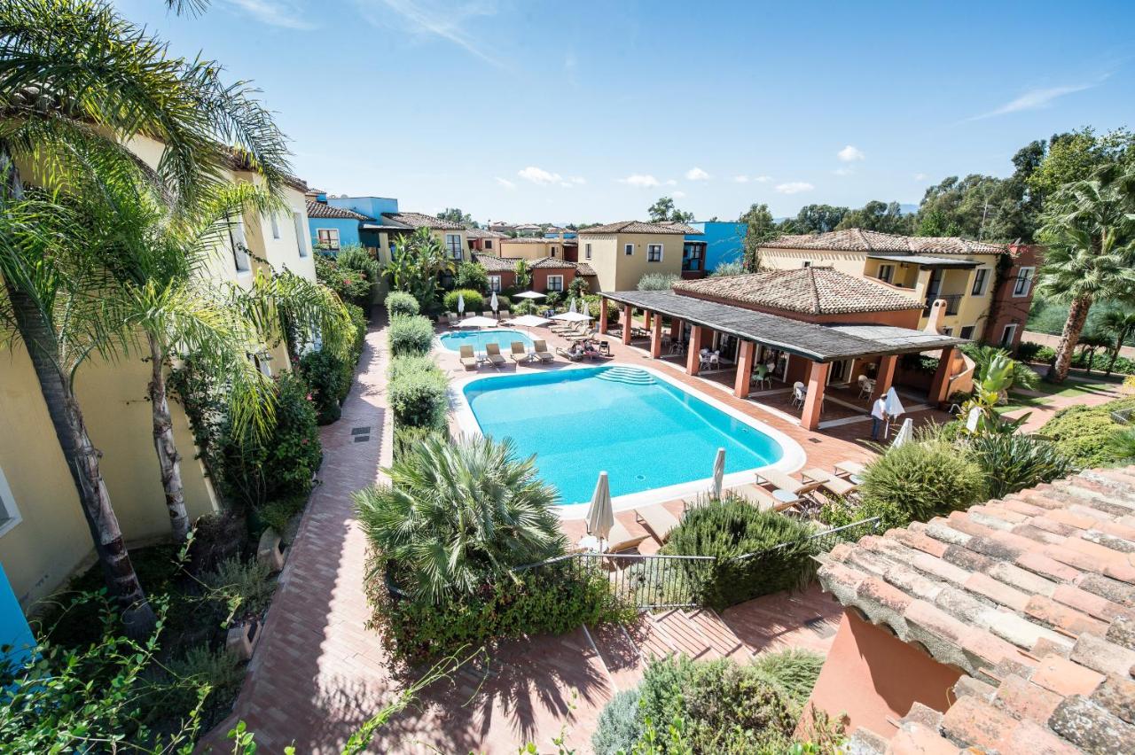 cazare-cu-piscina-sardinia-italia-borgo-degli-ulivi-01