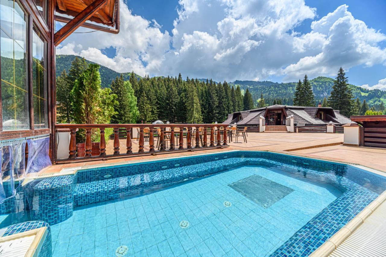 hotel-aurelius-imparatul-romanilor-poiana-brasov-cazare-cu-piscina-incalzita-exterioara