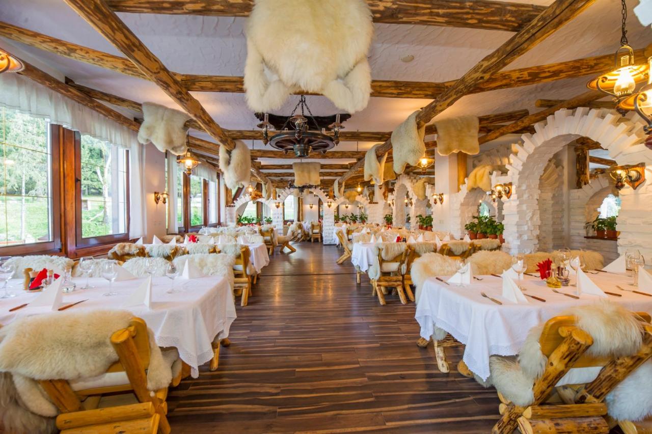 hotel-aurelius-imparatul-romanilor-poiana-brasov-cazare-cu-piscina-incalzita-restaurant