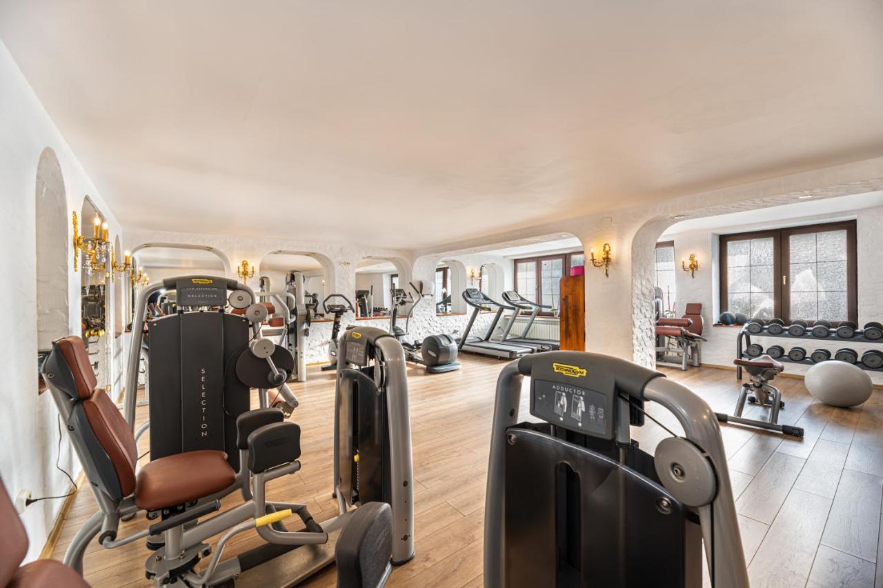 hotel-aurelius-imparatul-romanilor-poiana-brasov-cazare-cu-piscina-incalzita-sala-fitness