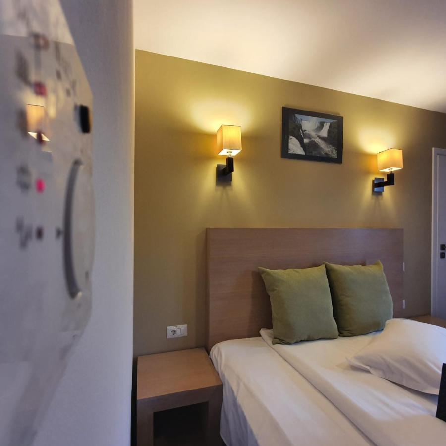hotel-escalade-poiana-brasov-cazare-cu-piscina-incalzita-interioara-dormitor