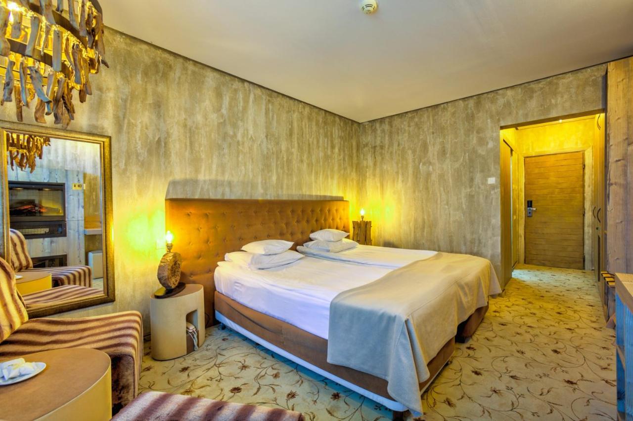 Alpin-Resort-Hotel-cazare-cu-piscina-la-munte-camera-dubla