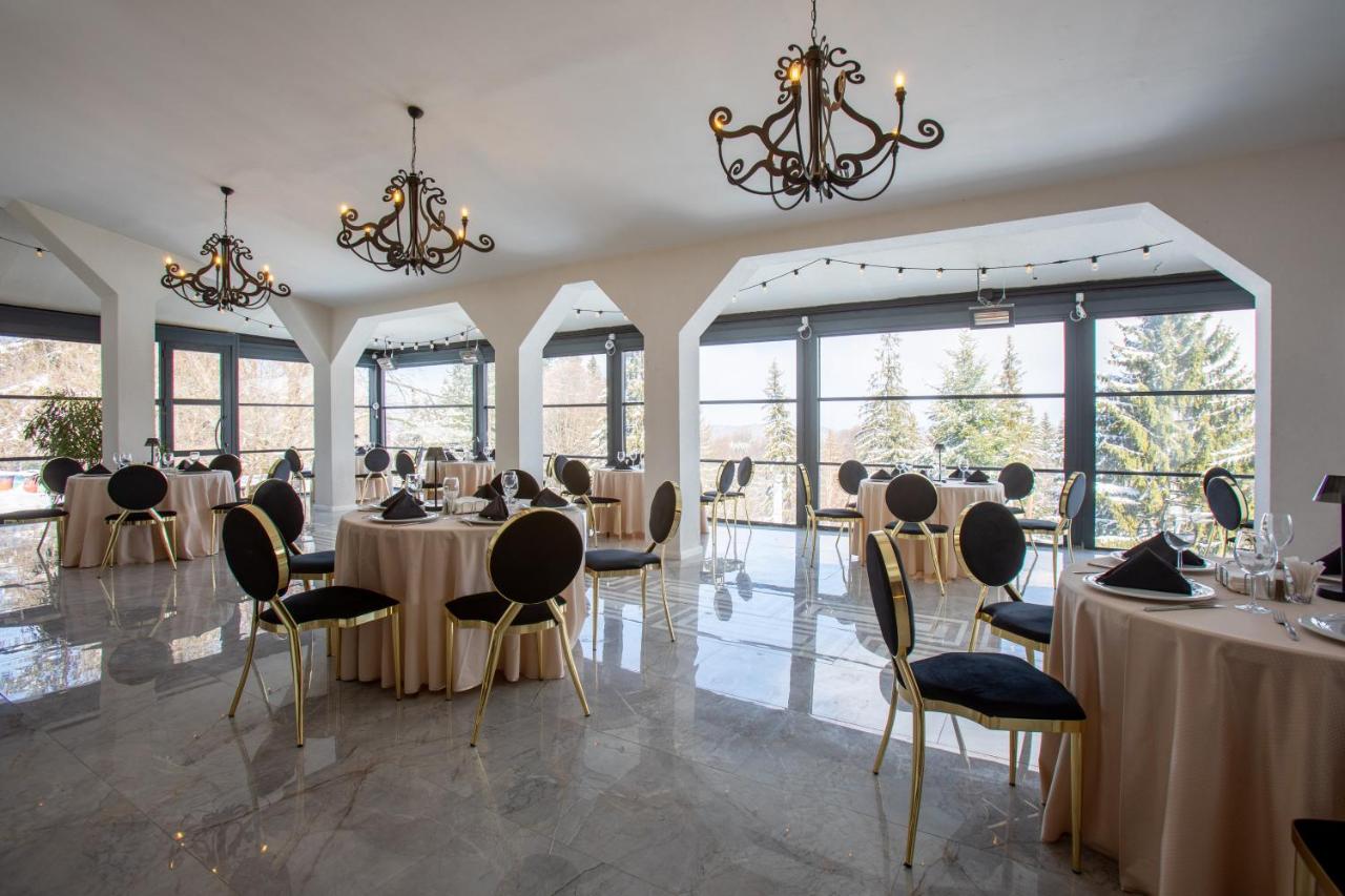 Alpin-Resort-Hotel-cazare-cu-piscina-la-munte-restaurant