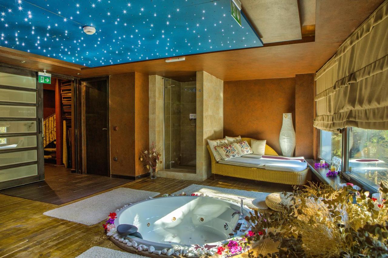 Alpin-Resort-Hotel-cazare-cu-piscina-la-munte-spa