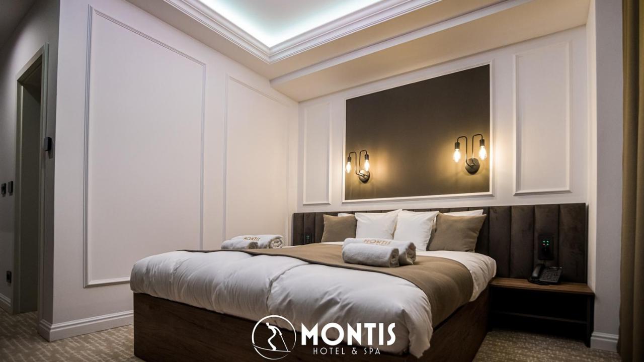 Montis-Hotel-Spa-cazare-cu-piscina-interioara-incalzita-langa-partie-schi-drumetii-camera-dubla-02