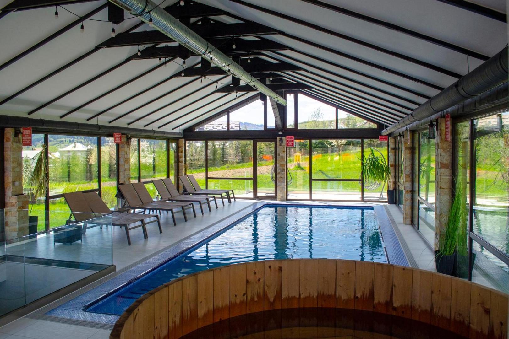 Bucovina Residence & SPA – exteriorul pensiunii iarna, în Gura Humorului Bucovina Residence & SPA – exteriorul pensiunii iarna, în Gura Humorului