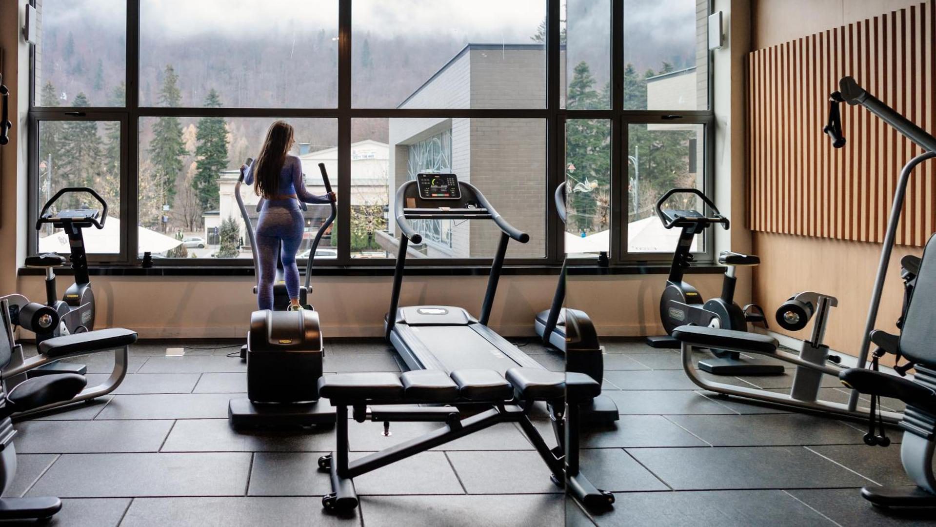Sală de fitness la Hotel Sinaia Sală de fitness la Hotel Sinaia