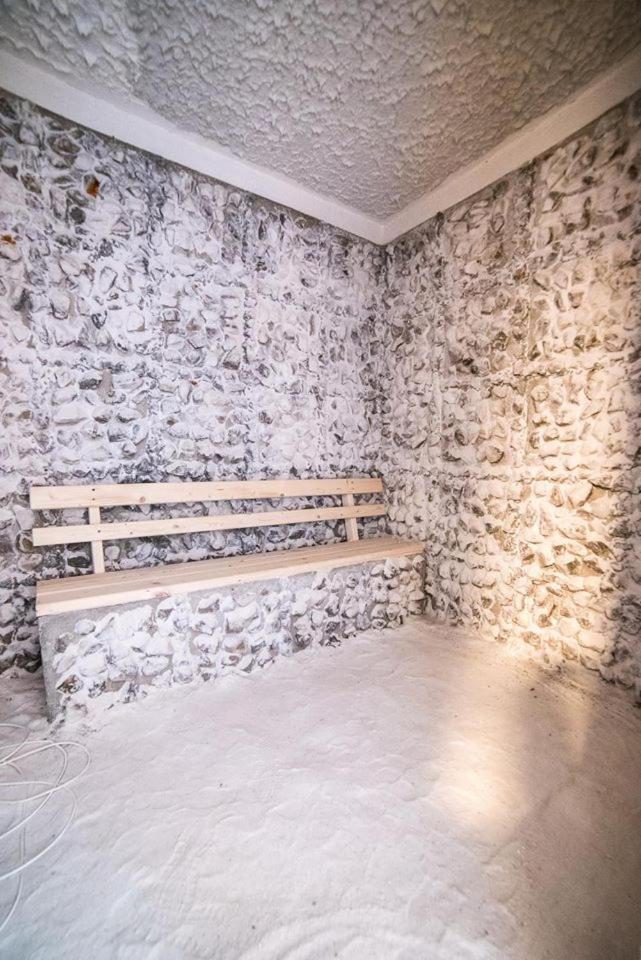Piatra Pinului Ski & Spa – salină în zona spa Piatra Pinului Ski & Spa – salină în zona spa