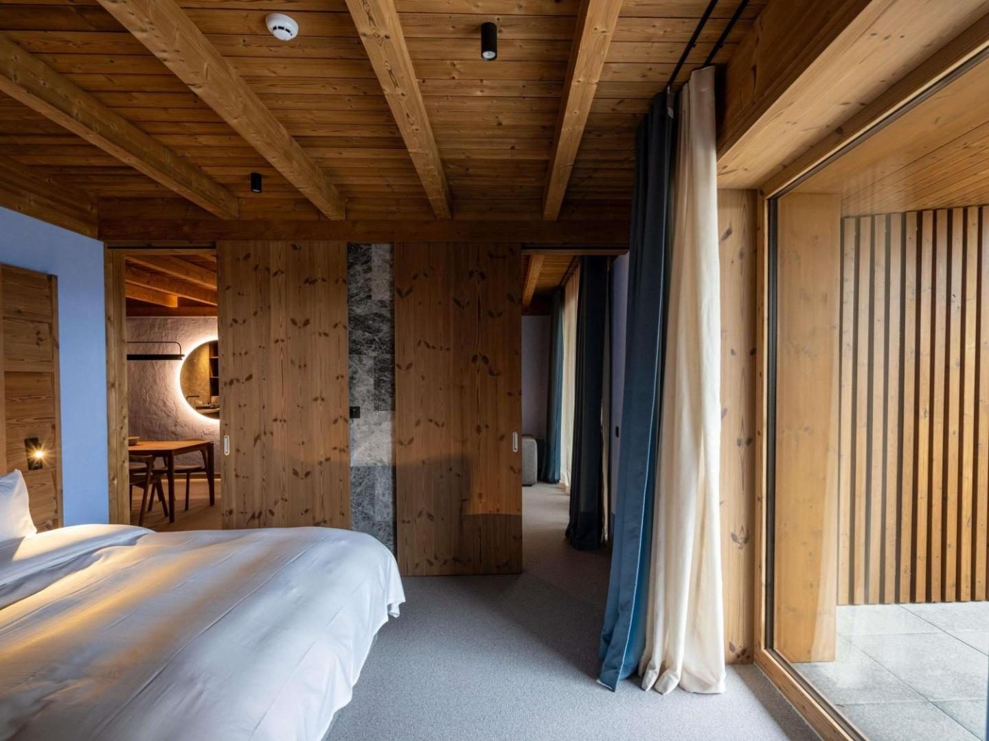 Swissôtel Poiana Brașov – cameră dublă Swissôtel Poiana Brașov – cameră dublă