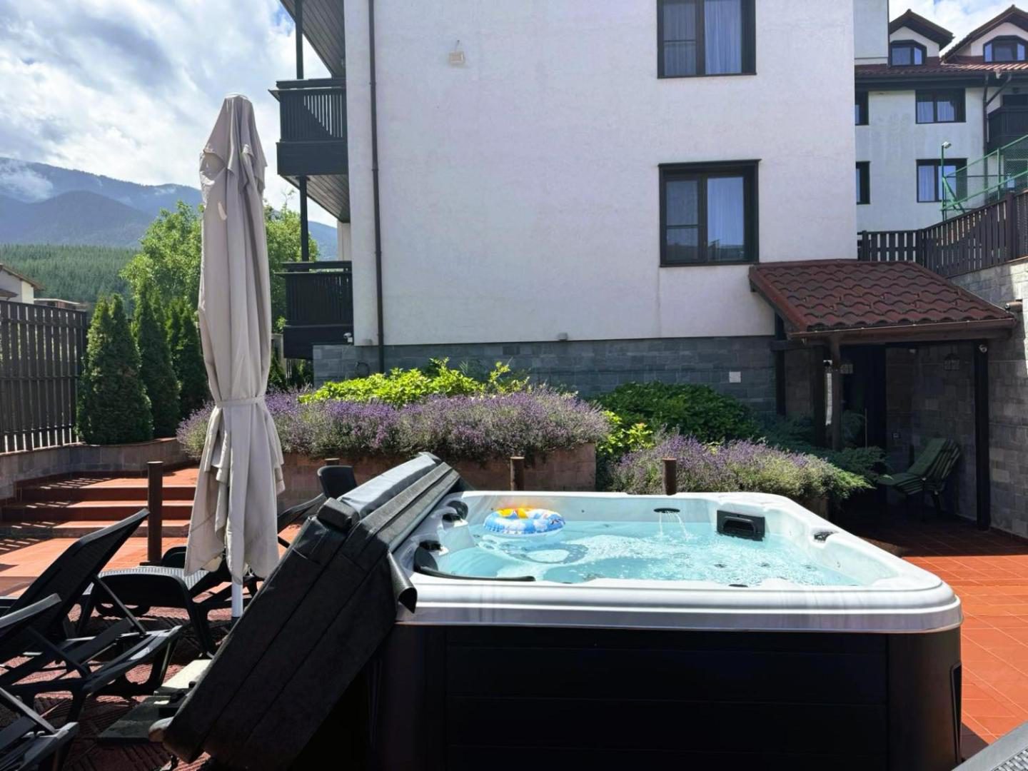 7 Pools SPA Boutique Hotel – jacuzzi exterior 7 Pools SPA Boutique Hotel – jacuzzi exterior