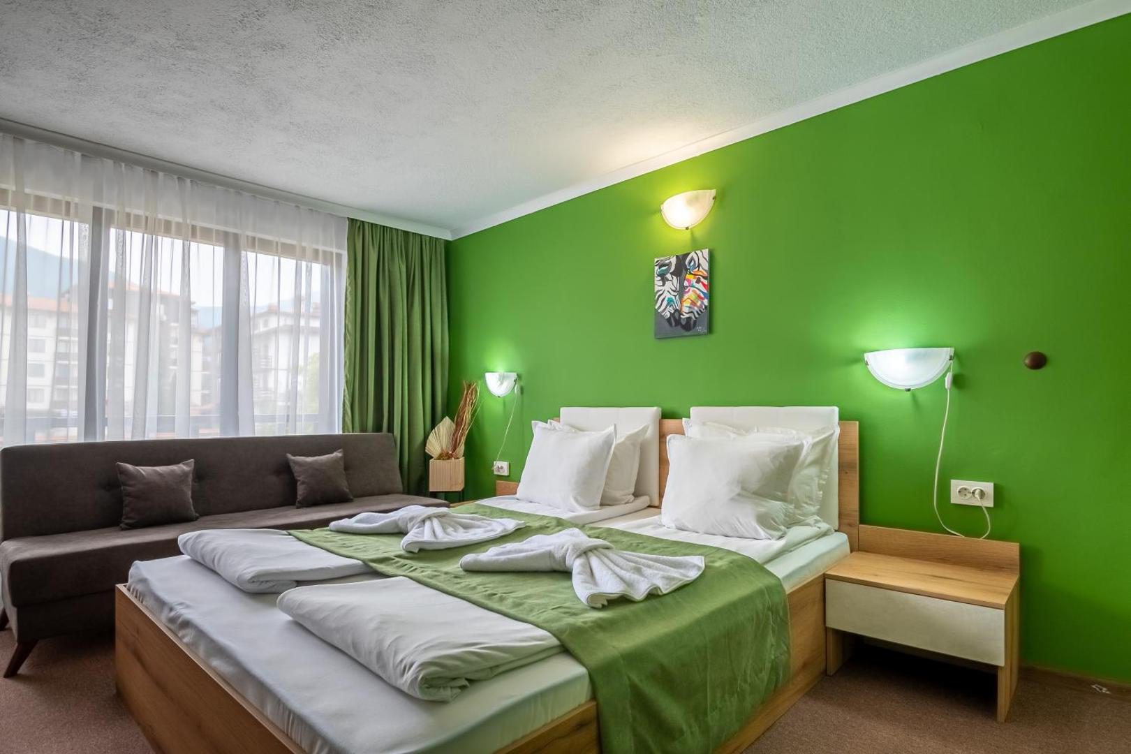 Grami Hotel – cameră cu zonă de living Grami Hotel – cameră cu zonă de living