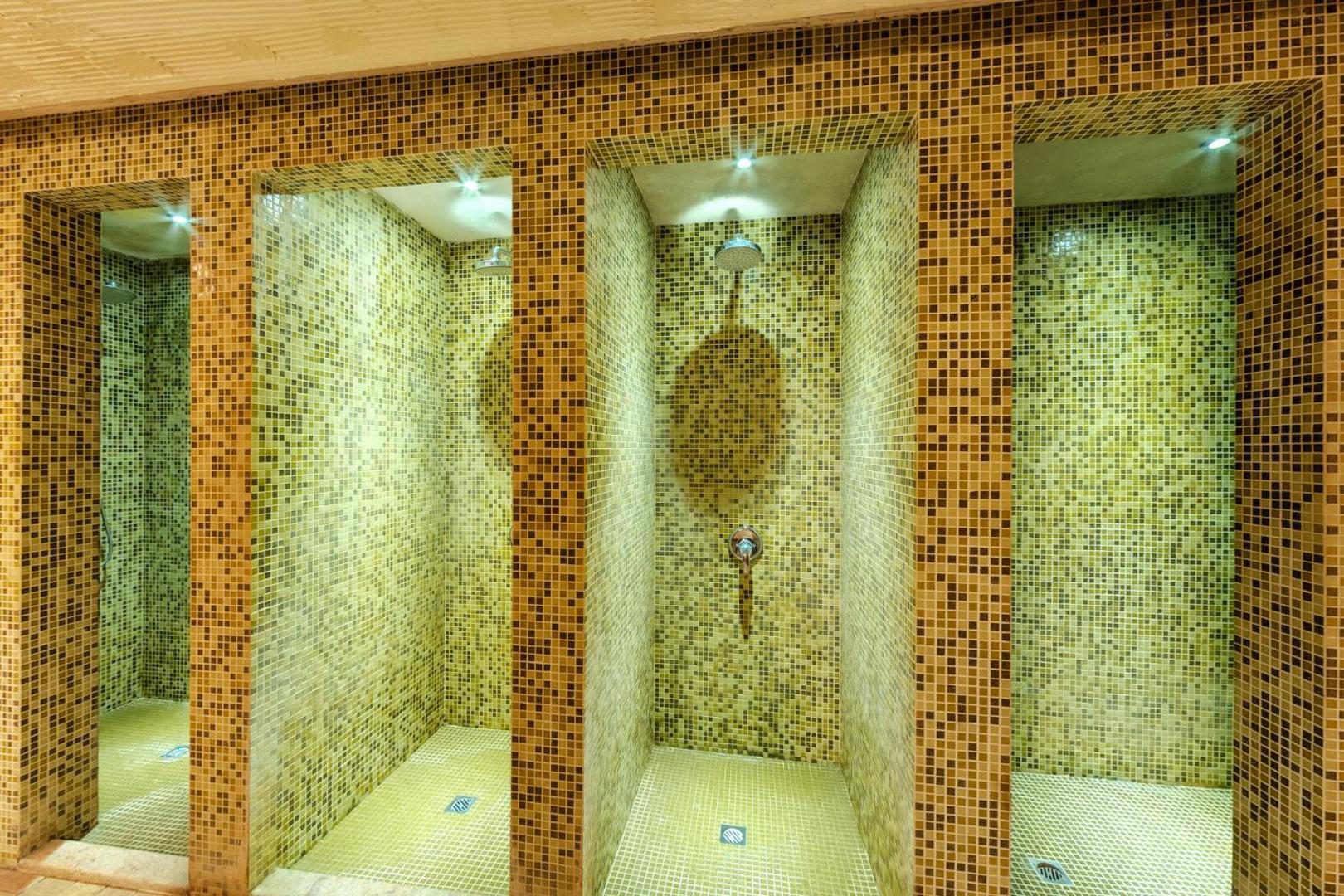Grand Royale Apartment Complex & Spa – baie turcească în zona spa Grand Royale Apartment Complex & Spa – baie turcească în zona spa