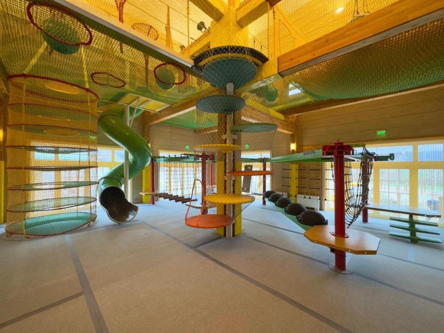 Hot Springs Medical and SPA – Kids' Republic, clubul pentru copii Hot Springs Medical and SPA – Kids' Republic, clubul pentru copii