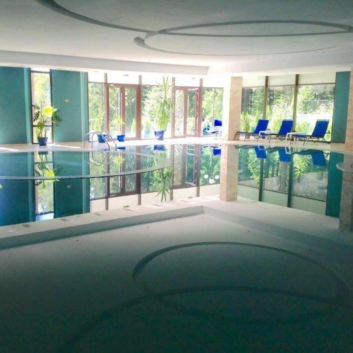 Hotel Hart Predeal – piscina interioară, altă perspectivă Hotel Hart Predeal – piscina interioară, altă perspectivă