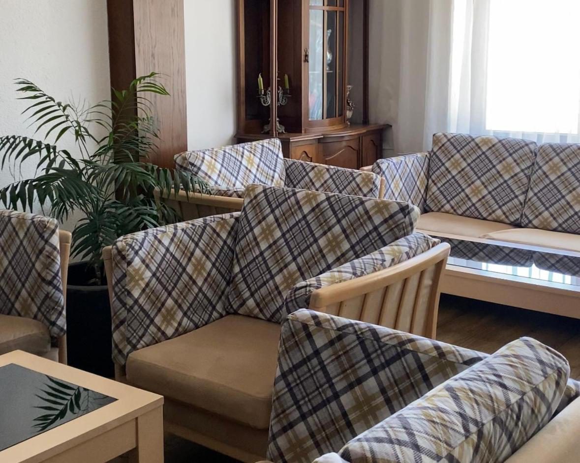 Hotel Iceberg Bansko – lounge cu decor în carouri Hotel Iceberg Bansko – lounge cu decor în carouri