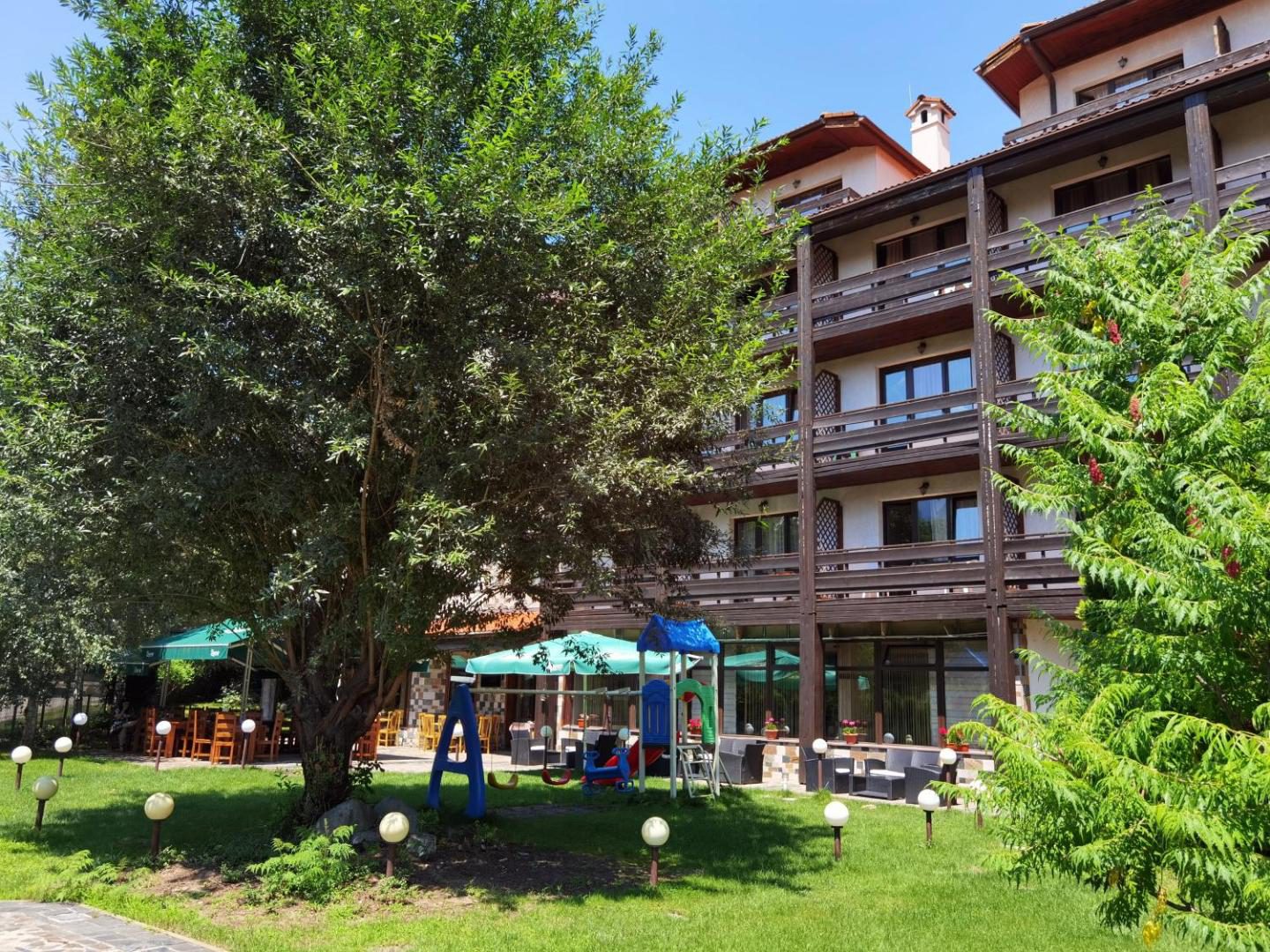 Terasă exterioară cu grădină, Hotel Orphey Bansko Terasă exterioară cu grădină, Hotel Orphey Bansko