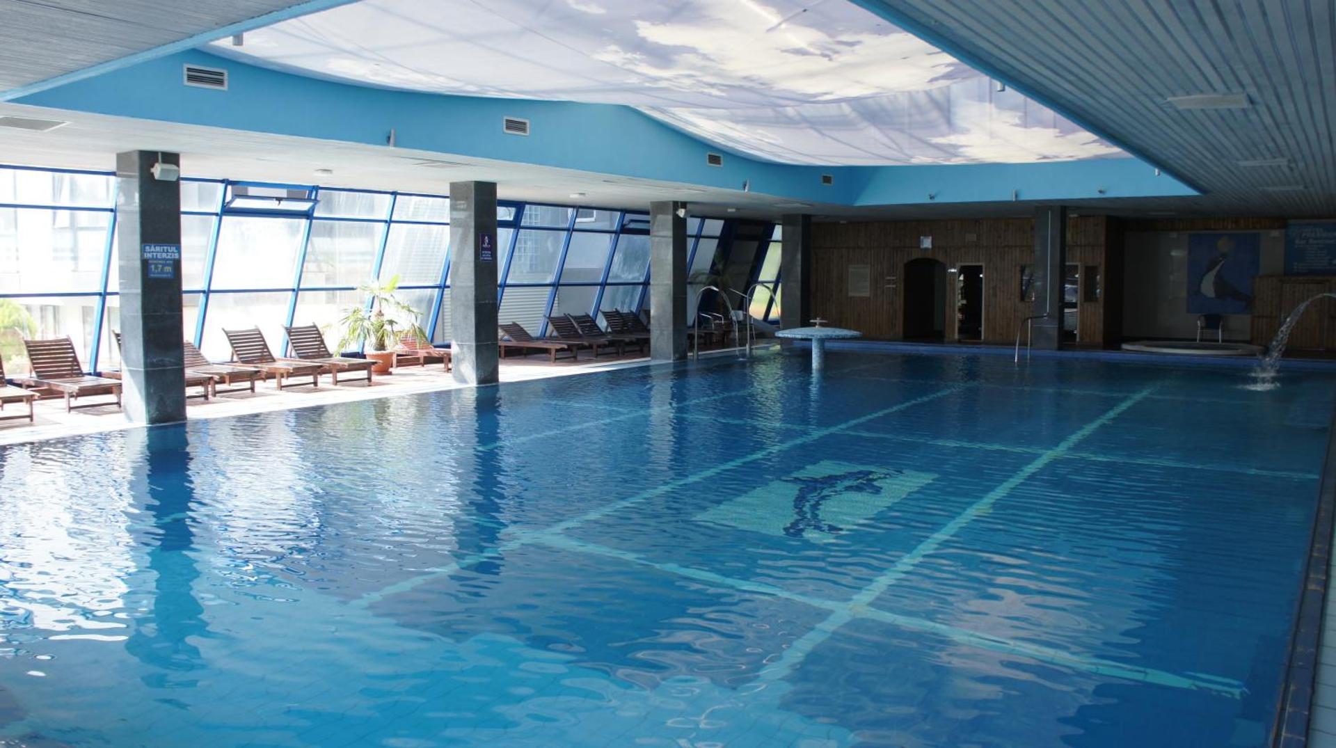 Hotel President Băile Felix – piscina interioară cu apă termală Hotel President Băile Felix – piscina interioară cu apă termală