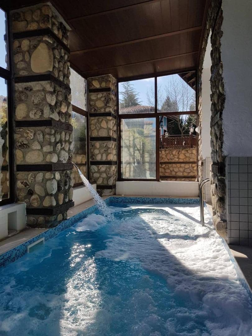 Hotel Tanne – jacuzzi în zona spa Hotel Tanne – jacuzzi în zona spa