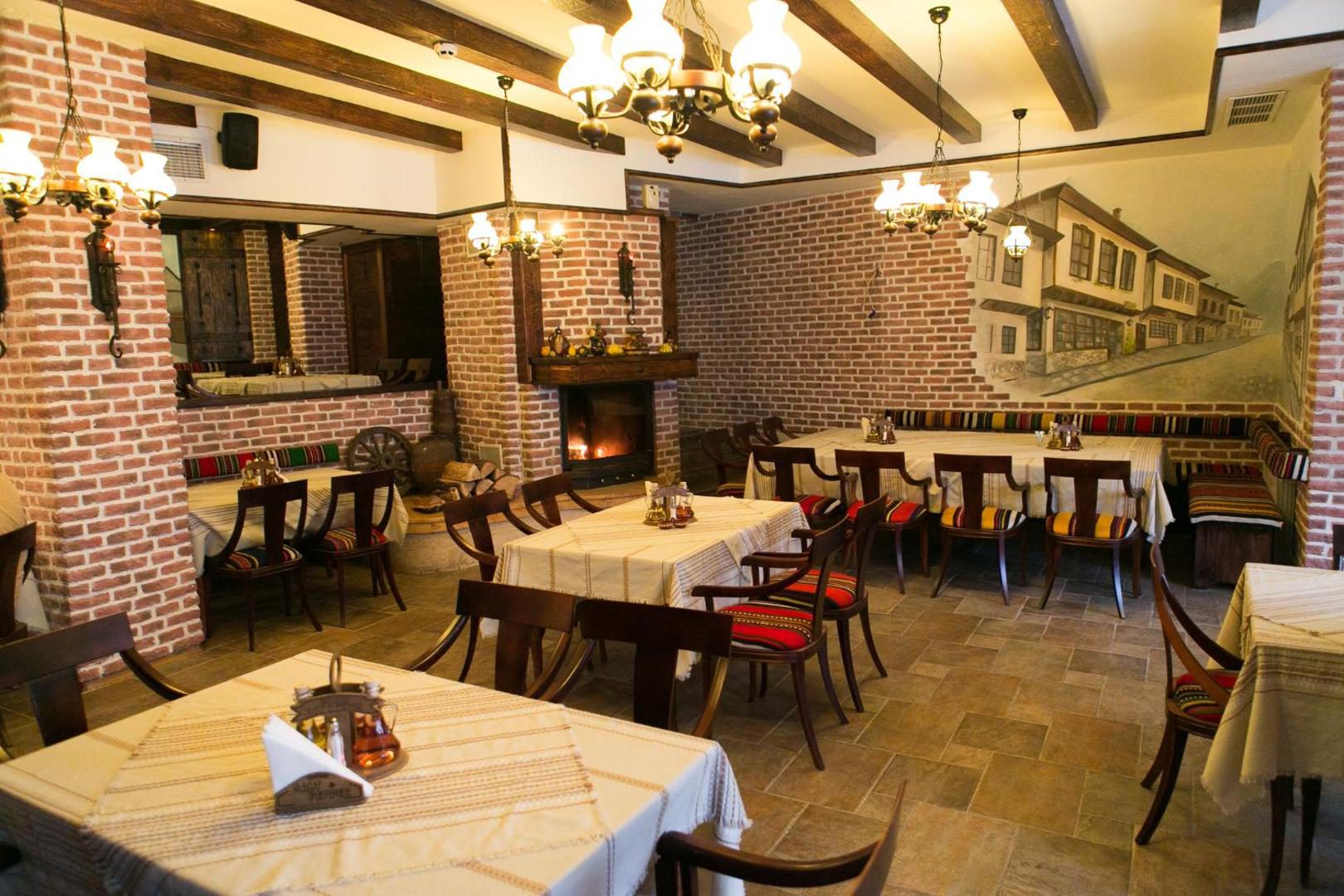Kap House Family Hotel – restaurant în stil de tavernă bulgărească Kap House Family Hotel – restaurant în stil de tavernă bulgărească