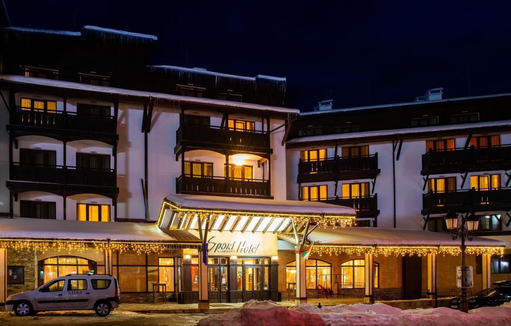 MPM Hotel Sport – hotelul, seara MPM Hotel Sport – hotelul, seara