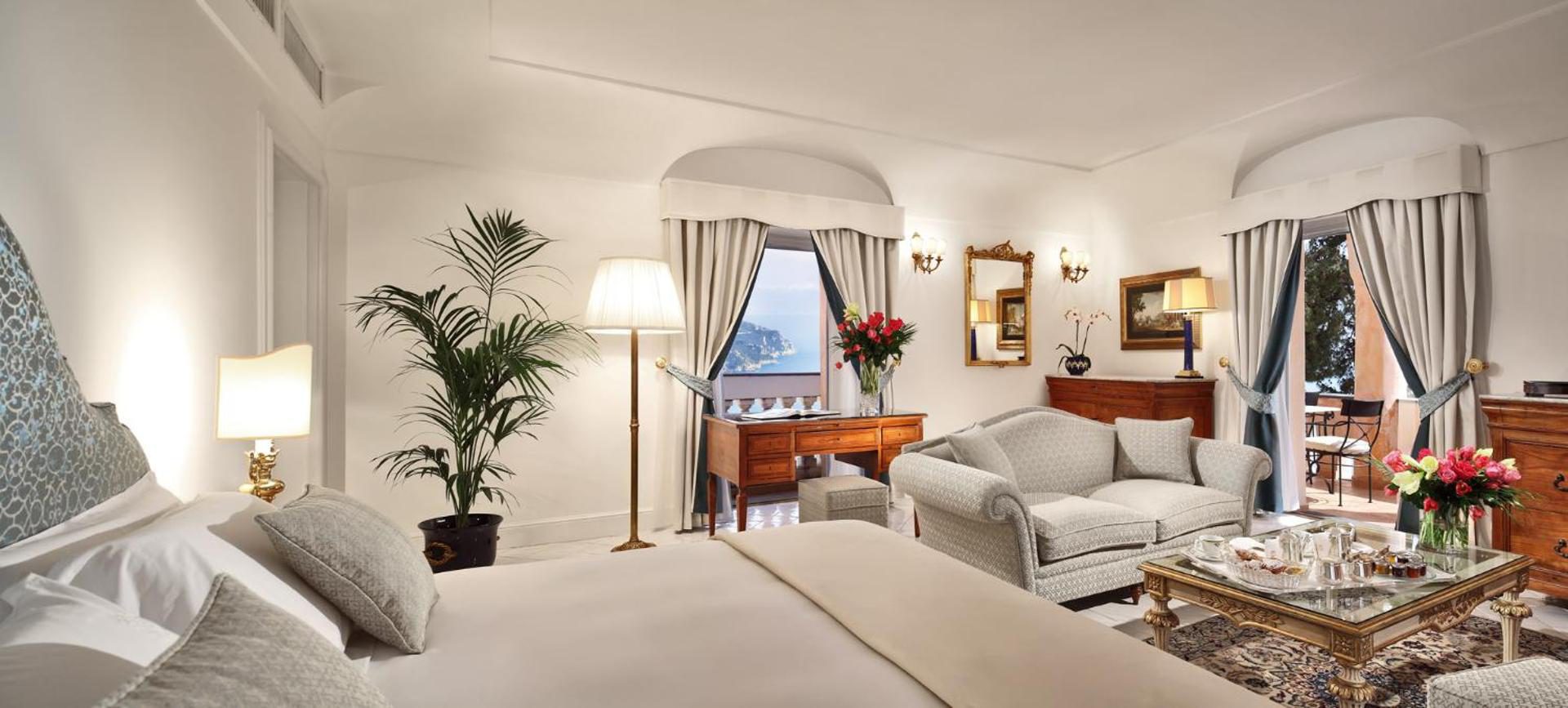 Palazzo Avino Ravello – suita eleganta cu terasa proprie si vedere la Coasta Amalfitana Palazzo Avino Ravello – suita eleganta cu terasa proprie si vedere la Coasta Amalfitana