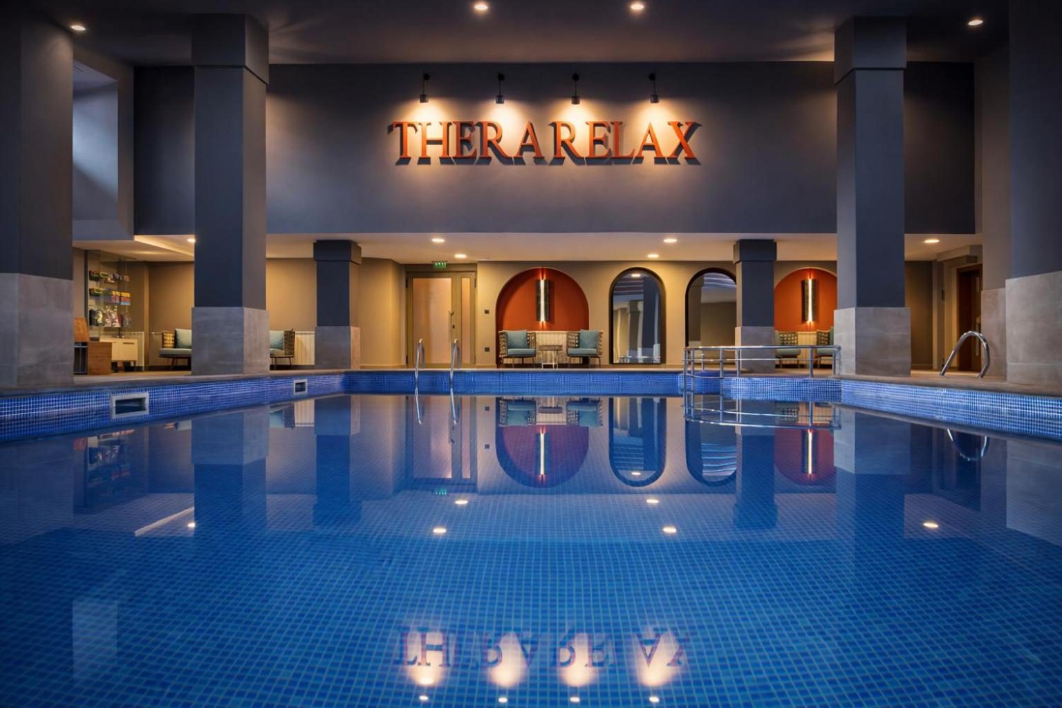 Regnum Bansko Ski Hotel & SPA – piscina interioară Thera Relax Regnum Bansko Ski Hotel & SPA – piscina interioară Thera Relax