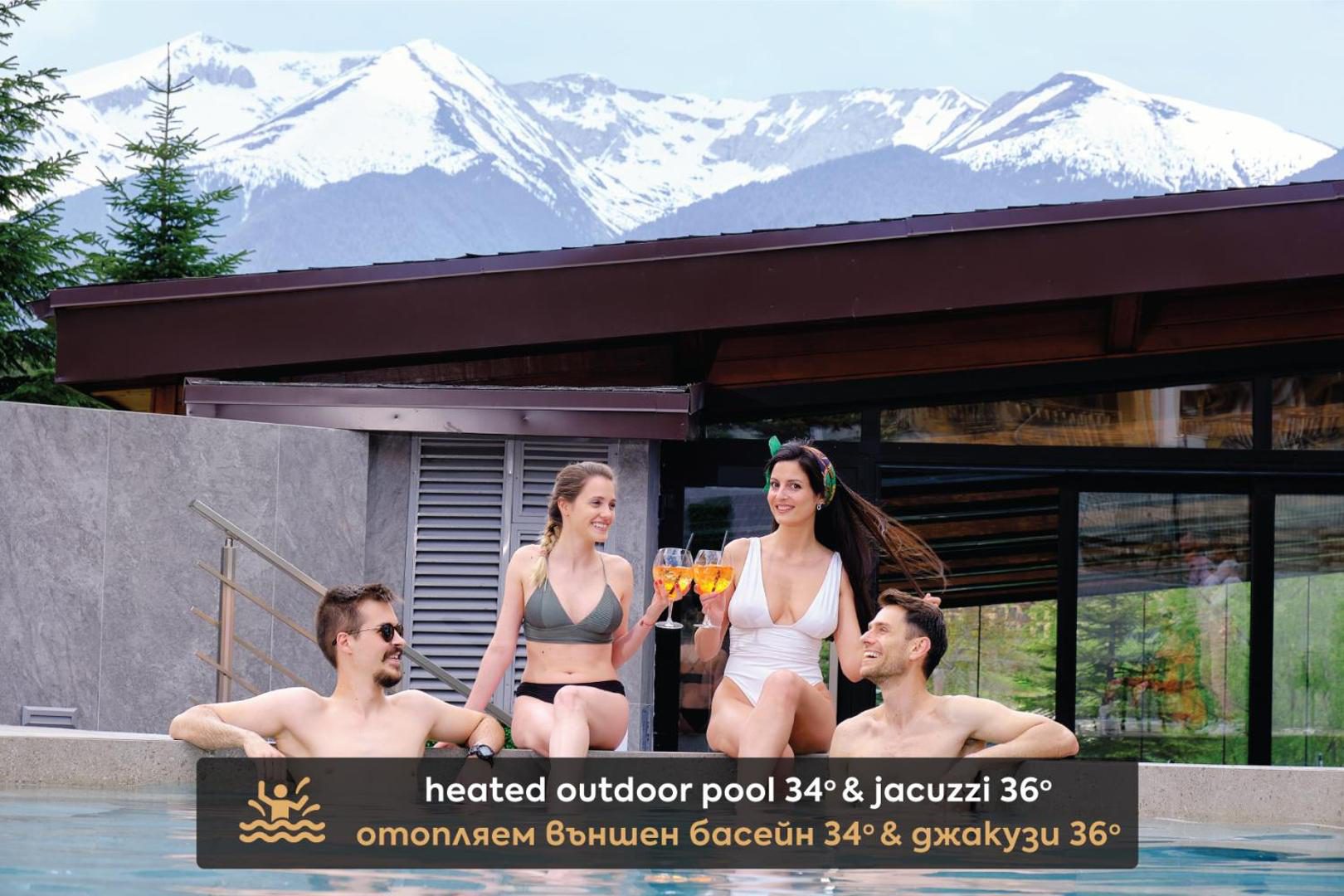 SPA Resort St Ivan Rilski – piscina exterioară încălzită cu vedere la munte SPA Resort St Ivan Rilski – piscina exterioară încălzită cu vedere la munte