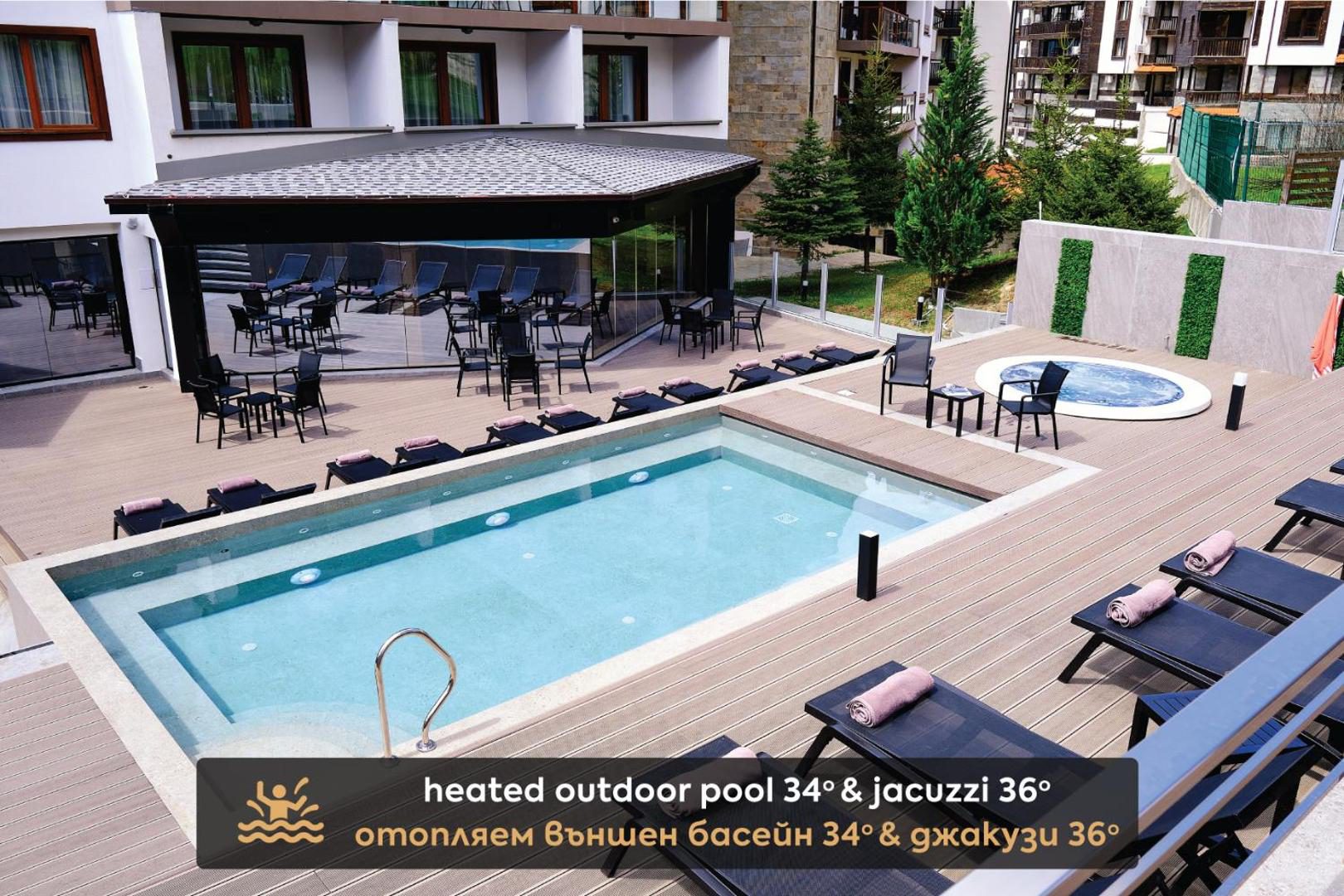 SPA Resort St Ivan Rilski – piscina exterioară cu grădină SPA Resort St Ivan Rilski – piscina exterioară cu grădină