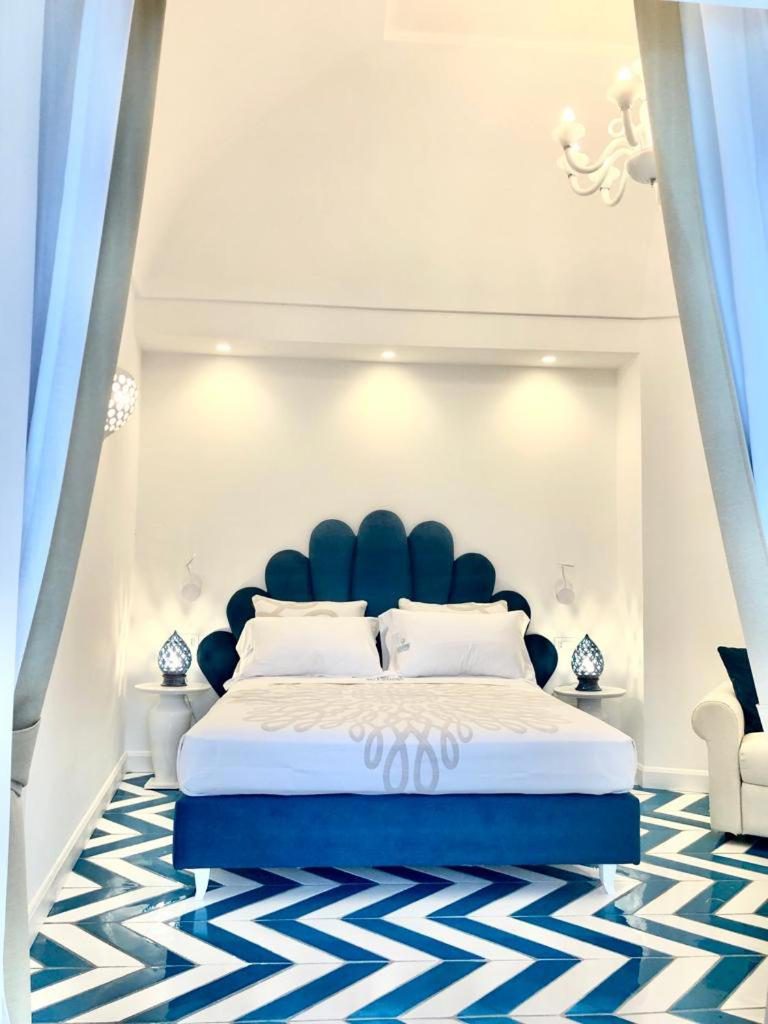 Villa Diamond Luxury Suite Positano – piscina privata pe terasa cu vedere panoramica la Positano Villa Diamond Luxury Suite Positano – piscina privata pe terasa cu vedere panoramica la Positano