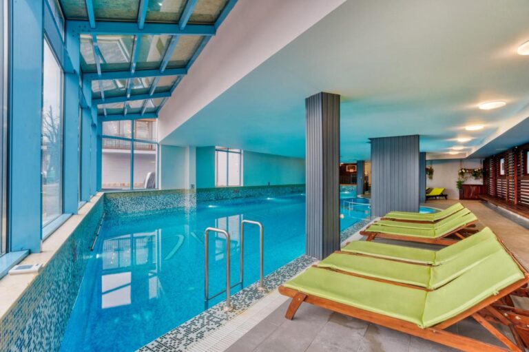 MPM Hotel Sport – piscina interioară
