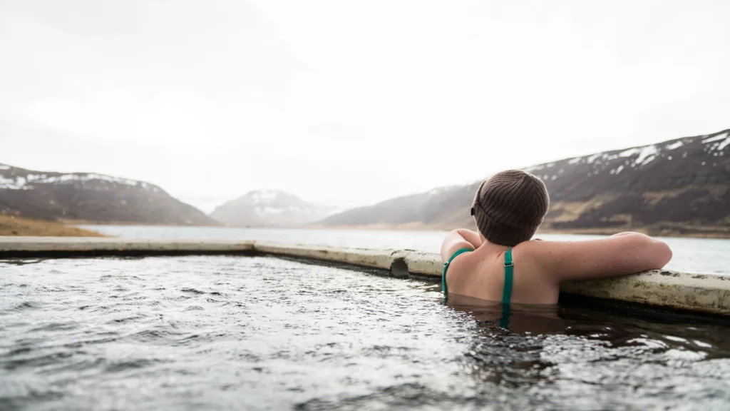 cazare cu piscina la bai termale in romania