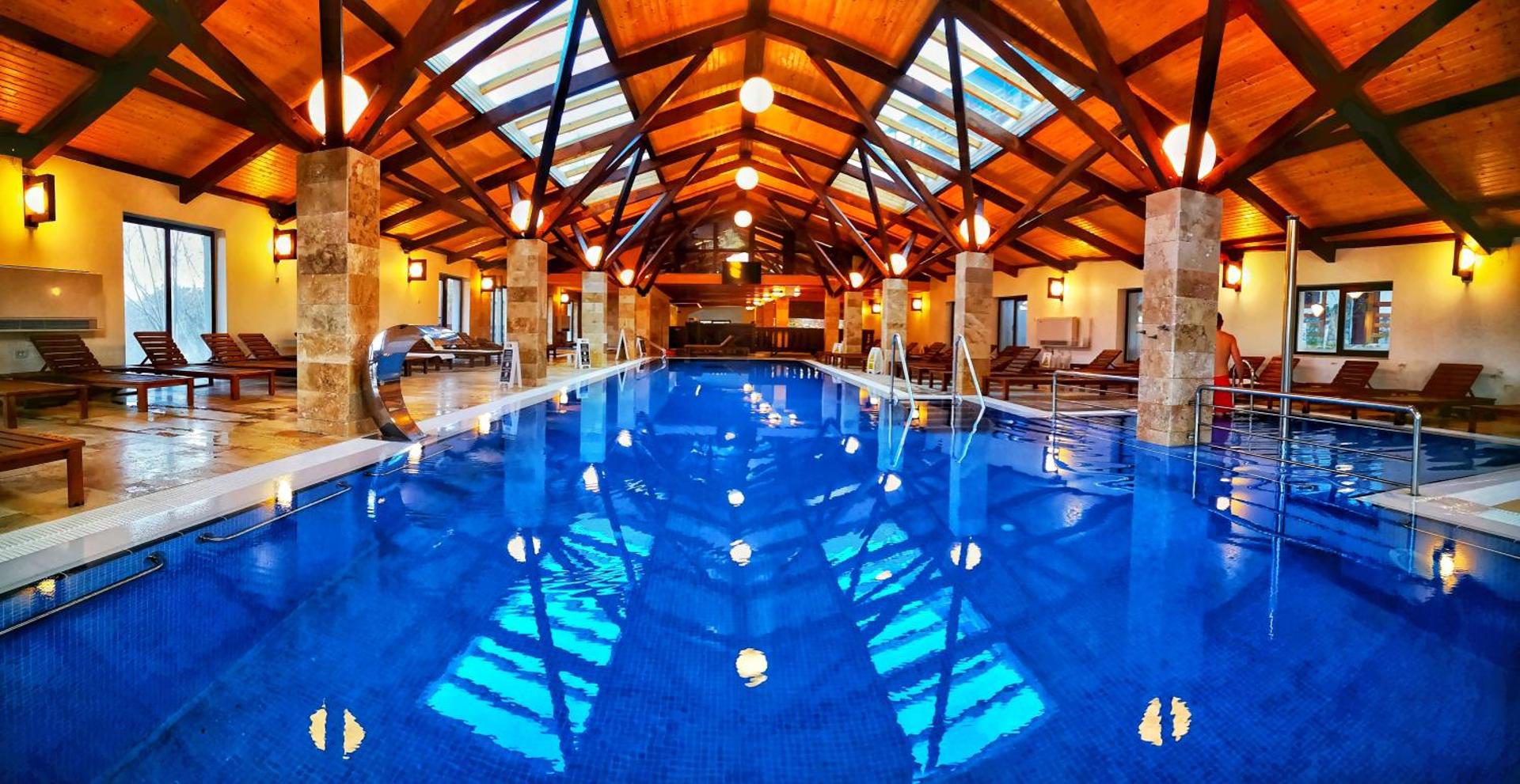Club Vila Bran – piscina interioară încălzită, deschisă tot anul