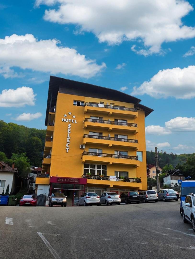 Hotel Select Băile Olănești – exteriorul hotelului Hotel Select Băile Olănești – exteriorul hotelului