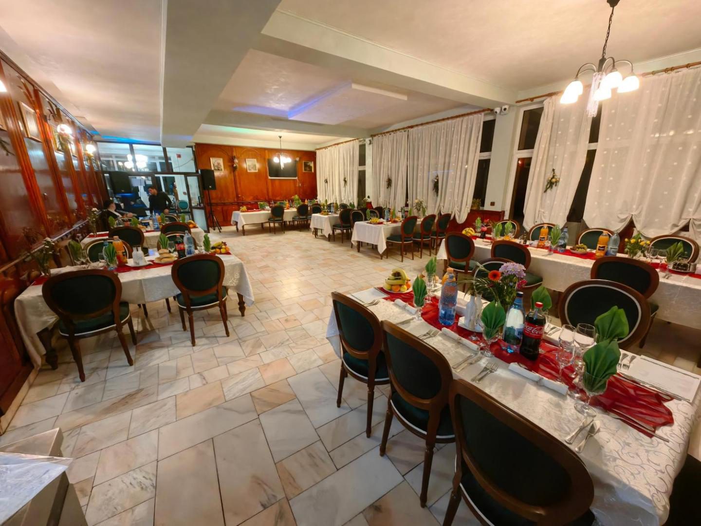 Hotel Select Băile Olănești – restaurantul hotelului Hotel Select Băile Olănești – restaurantul hotelului