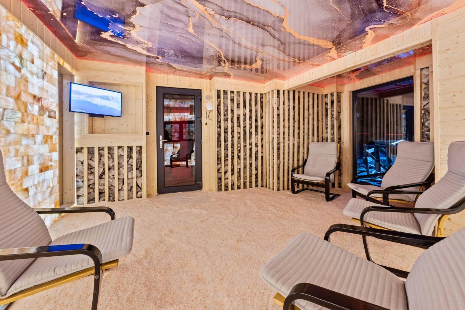 Transylvania House – zona de relaxare din centrul de spa și wellness Transylvania House – zona de relaxare din centrul de spa și wellness
