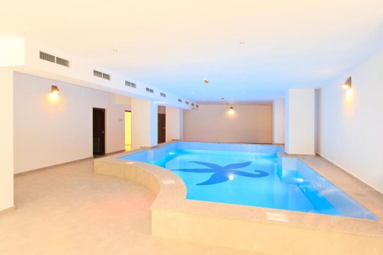 Hotel President Băile Olănești – piscina interioară încălzită